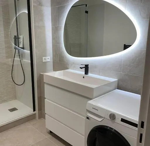 Refait A Neuf Avec Vue Sur La *